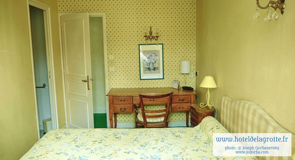 مونتيناك Hotel De La Grotte المظهر الخارجي الصورة