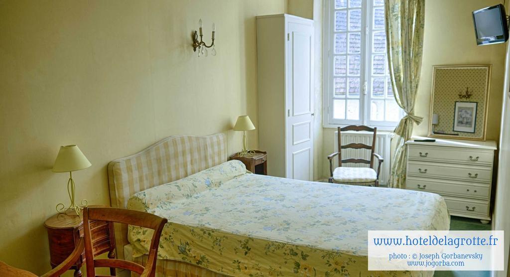 مونتيناك Hotel De La Grotte المظهر الخارجي الصورة